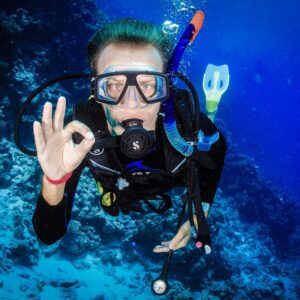 1 Intro Dive at Hotel House Reef